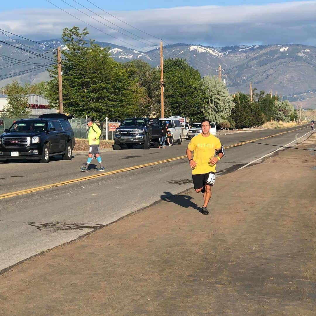 ジェイコブ・ダルトンのインスタグラム：「Training is starting to begin. Running the Reno Tahoe Odyssey again this year but there is a twist to it this time 🤦🏻‍♂️ Can’t wait time update you guys! #178miles #ohno」
