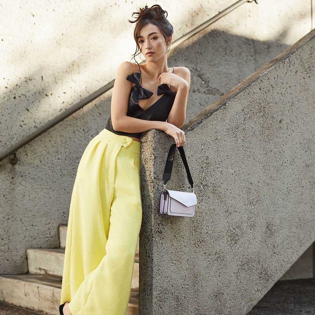 ボトキエのインスタグラム：「Sunday best 💛 #botkier #girlonthego」