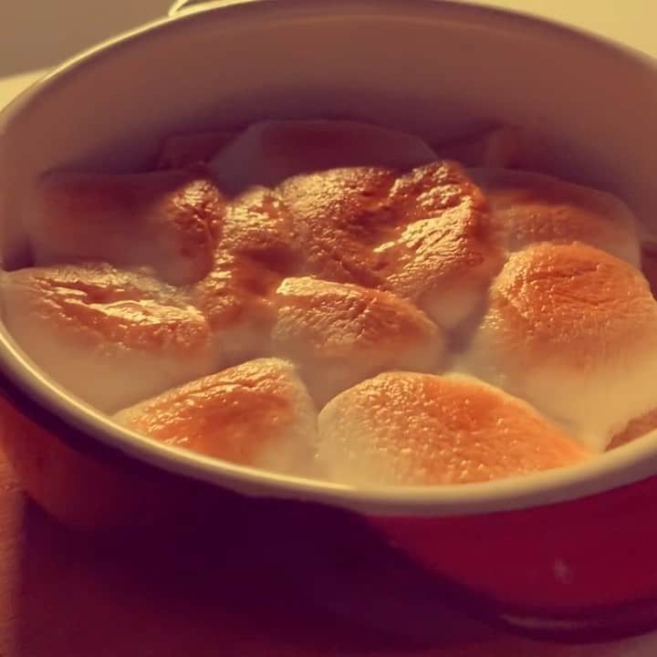 スティーブン・チョンのインスタグラム：「見咁多人問我點樣整，我唯有拍俾大家睇！ #香蕉棉花糖 #同恒搵食」