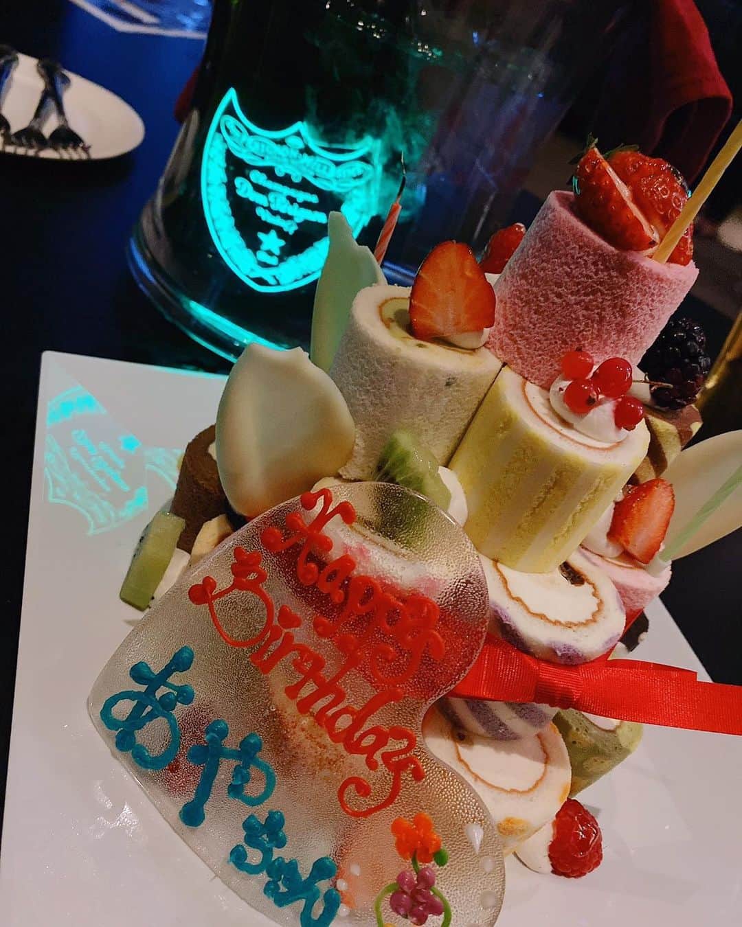 葵ゆりかさんのインスタグラム写真 - (葵ゆりかInstagram)「大好きなあやちょるの誕生日会🎂❤️ あやちょるが大好きなタンづくしでお祝いしました🥂✨ 美味しかったー😍 楽しかった❣️ おめでとう㊗️❤️ #birthday #birthdayparty #birthdaycake #誕生日　#お祝い　#bestfriends #🥂#焼肉」2月17日 12時48分 - yuriyuricchi