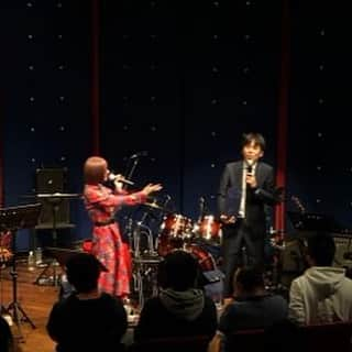 藤井ペイジさんのインスタグラム写真 - (藤井ペイジInstagram)「昨日のちゃあぽんソロライブ。さすがの満員。本人のツイッターから写真を拝借。 １部では質問トーク。２部では漫才。歌声もいいしおしゃべり上手やし。素敵ライブに呼んでくれてありがとう！ #西脇彩華 ←誤字注意 #9nine #藤井ペイジ」2月17日 13時46分 - fujii_page