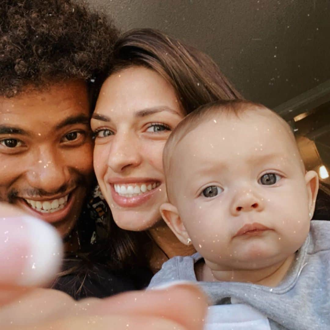 マッケンジー・ダーンさんのインスタグラム写真 - (マッケンジー・ダーンInstagram)「Sunday with my family 🖤🙏🏼」2月17日 5時56分 - mackenziedern