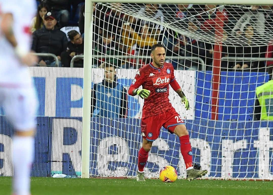ダビド・オスピナのインスタグラム：「3 Punti // 3 Puntos #ForzaNapoliSempre」