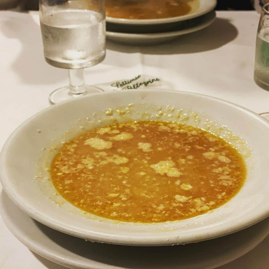 伊達公子さんのインスタグラム写真 - (伊達公子Instagram)「Dinner 先週の日曜日はLunchのみの手打ちフェットチーネを食べに行ったけど、今日は夜に！ 初めてのスープだったけどすっごい美味しかった。 小さな小さなパスタが入っている。 美味しかったー！！！！ #伊達公子 #kimikodate #テニス #テニスプレーヤー #テニスプレイヤー #tennis #tennisplayer #instatennis #instasports #instarestaurant #instafood #italy #rome #イタリア #ローマ #dinner #ディナー #大好きなレストラン #日曜日 #sunday」2月17日 6時50分 - kimiko.date