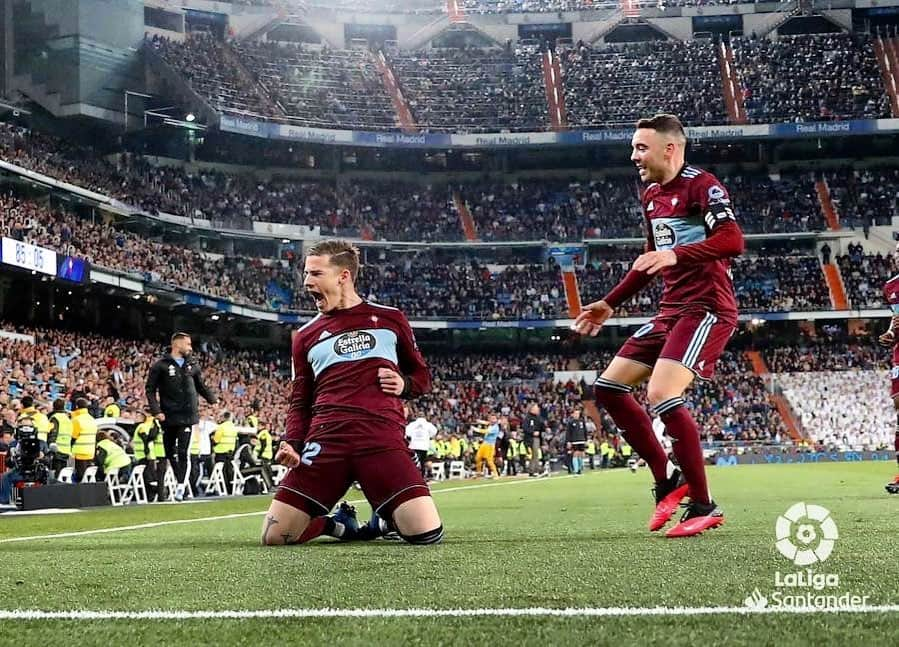 サンティ・ミナのインスタグラム：「Jeje 💪🏻💪🏻. Gracias a todos los que nos apoyaron en el estadio!  SM22 🐗 Hala Celta」