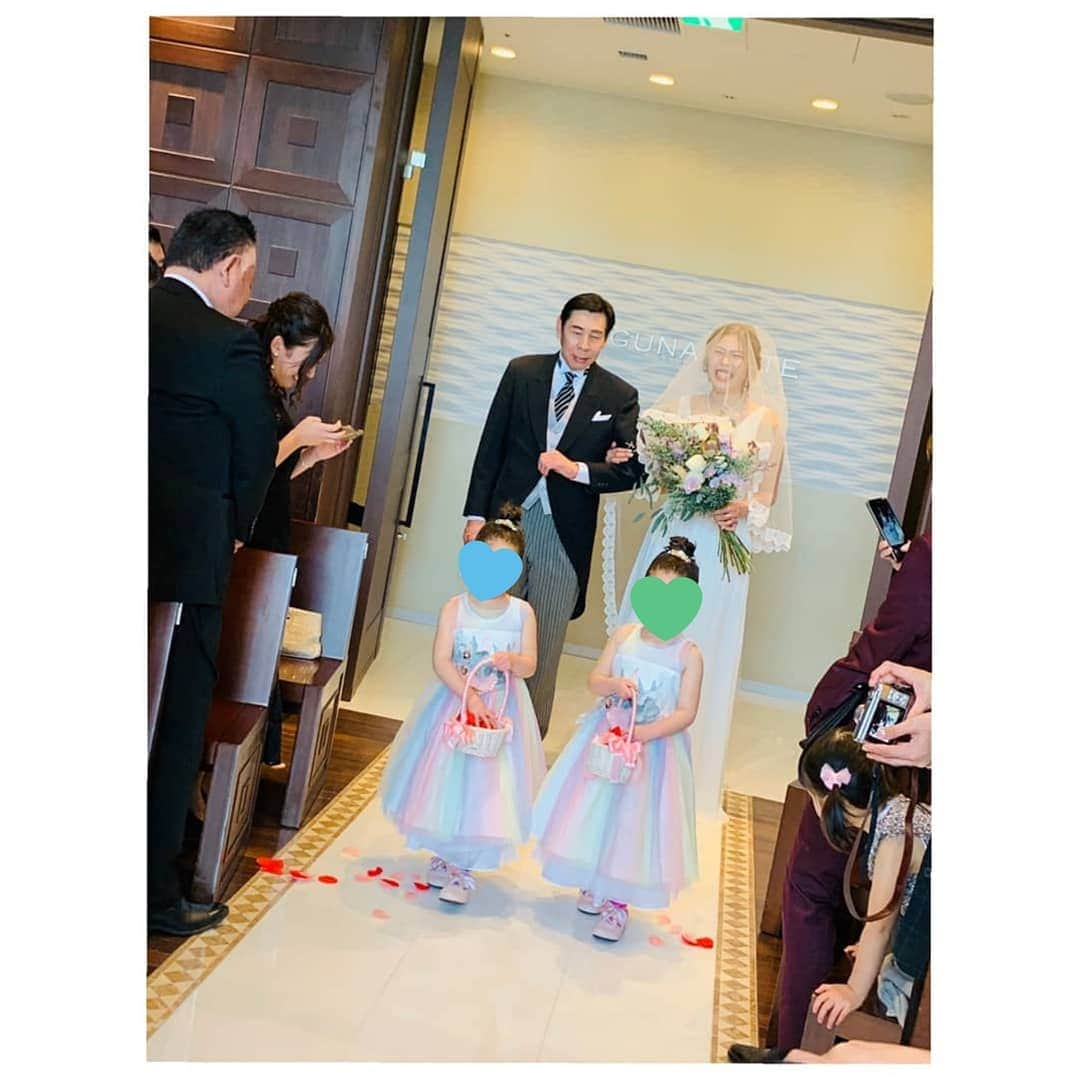 大山未希さんのインスタグラム写真 - (大山未希Instagram)「❤① まりへの結婚式 たくさん写真あるから乗せちゃおう😉 一枚目はお気に入りのやつ😘 妹のまるこ👩と 久しぶりのふたごちゃんともとれた👧👧 みーんなに会えた☺ #結婚式 #同窓会 ↓」2月17日 7時40分 - miki_oyama1003