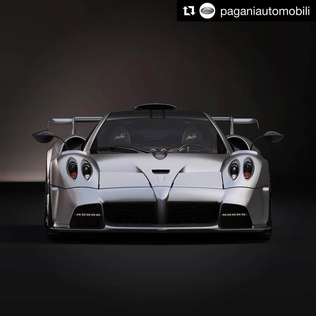 パストール・マルドナドさんのインスタグラム写真 - (パストール・マルドナドInstagram)「Gracias al Sr Pagani por sorprendernos una vez más con este nuevo espectacular #pagani IMOLA. 😍 Thank you Mr Pagani for surprising us once again with this new beast #pagani IMOLA. @paganiautomobili 😍 ——————————————————— #sunday #dreamcar #topcar #imola #italy #hipercar #supercars #1 #collector #followforfollowback #followers #followme #likeforlikes #likeforfollow #2020 #racing #beast #oraciopagani #passion #pasion #hello #monaco #art #artwork #masterpiece #new #instagram #pastormaldonado #sexy」2月17日 7時50分 - pastormaldo