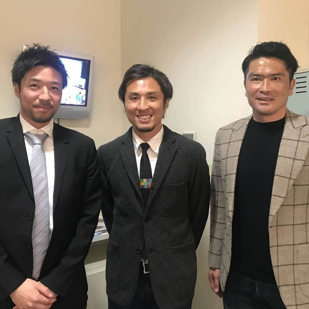 那須大亮さんのインスタグラム写真 - (那須大亮Instagram)「文化シャッター本社のBXホールで｢#文京サッカーカンファレンス｣のトークイベントに参加させて頂きました！  マサとの話は、凄く楽しく勉強にもなりました✨  途中ミツルがサプライズゲストできてくれて、嬉しい時間になりました(^_^) 司会の小尾アナウンサーもありがとうございました！  #岩政大樹 #永田充 #小尾渚沙アナウンサー #日々勉強」2月17日 14時23分 - nasudaisuke_official