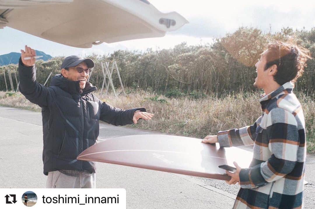 小西神士さんのインスタグラム写真 - (小西神士Instagram)「#Repost @toshimi_innami with @make_repost ・・・ ニューボードの良さを自慢されてます😂 #303surfboards #jj3 #最後の攻め」2月17日 9時47分 - shinji_konishi