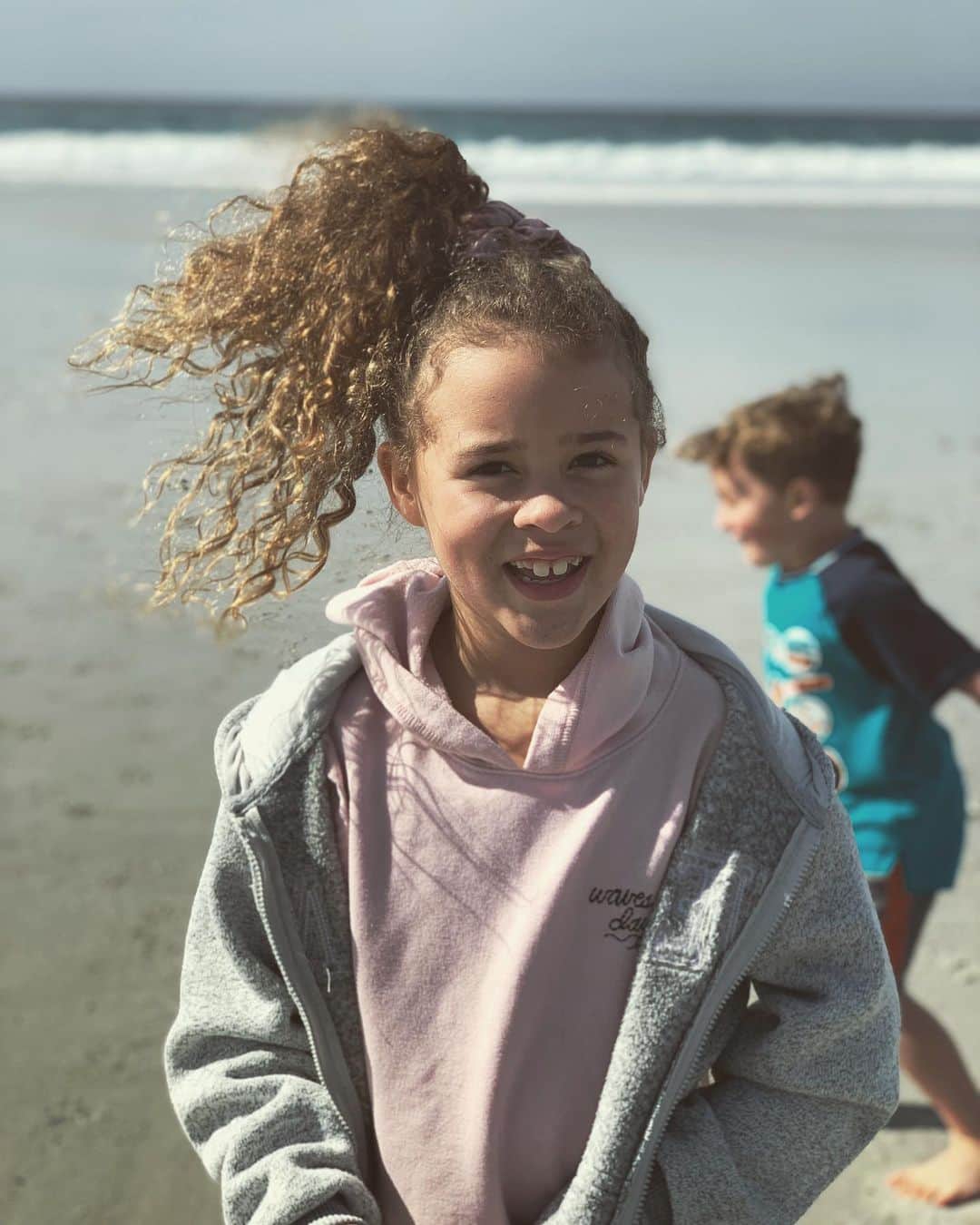 ブリット・ニコルのインスタグラム：「🌸 My Brave, Strong, Beautiful, Kind Girl!」