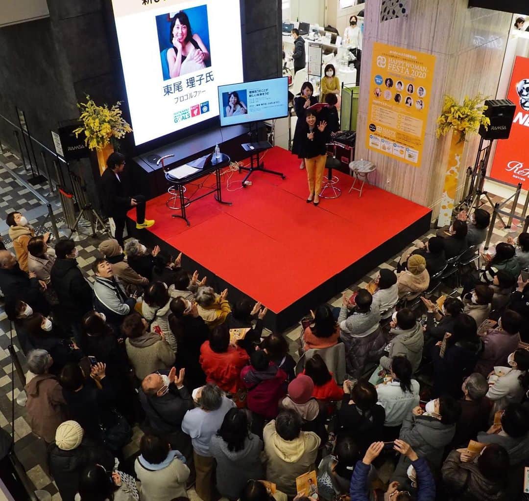 東尾理子さんのインスタグラム写真 - (東尾理子Instagram)「あべのハルカスで、国際女性デーに向けて、トークイベントに出演させていただきました😊 . #あべのハルカス #happywoman #世界女性デー #イベント #大阪 #happywomanfesta #東尾理子」2月17日 10時50分 - rikohigashio