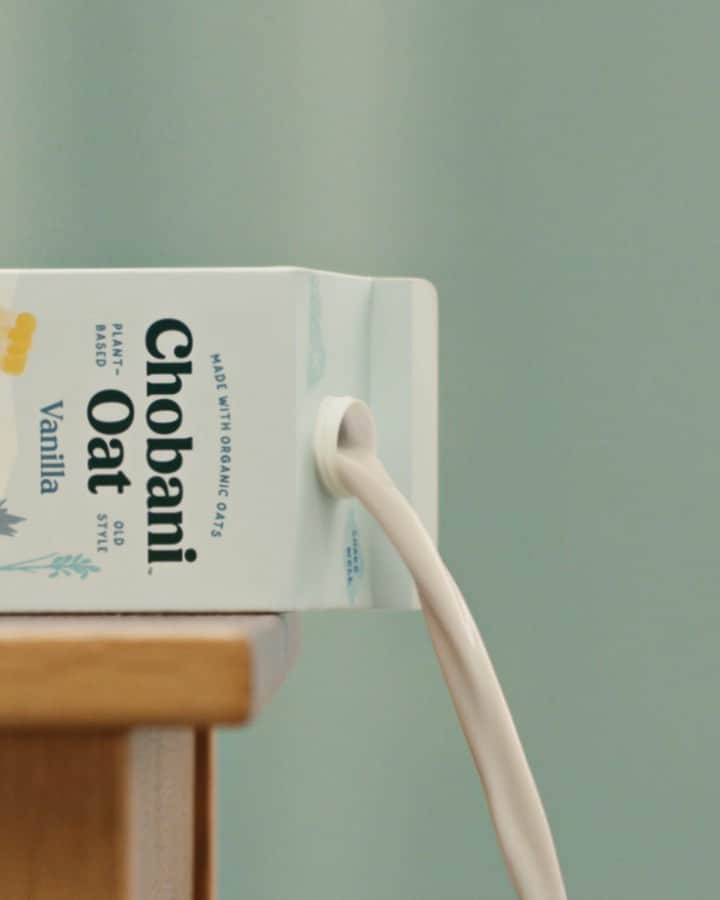 のインスタグラム：「Cry over spilled milk? Same. Try almost spilling Chobani Oat. It’s almost milk, with none of the dairy. (And no tears.)」