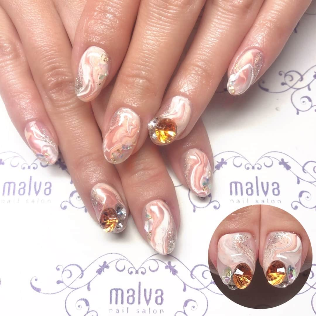 nailsalon malva（ネイルサロンマルヴァ）さんのインスタグラム写真 - (nailsalon malva（ネイルサロンマルヴァ）Instagram)「new❤︎⠀ 【おしゃれペイント175】に追加しました♪⠀ ⠀ くすみカラーの個性派ニュアンスアート♪⠀ ⠀ ⠀ 𝐬𝐰𝐢𝐩𝐞で動画もご覧ください☺︎⠀ ⠀ ❄︎ .·˖❄︎⋆⋆｡˚ ❄︎* .·˖⡱❄︎｡⋆｡˚❄︎ .·˖❄︎⠀ ⠀ ♥ 𝐧𝐚𝐢𝐥 𝐬𝐚𝐥𝐨𝐧 𝐦𝐚𝐥𝐯𝐚 ♥⠀ ⠀ ⠀ ご予約はLINEから⠀ LINE ID→《@malvaで検索🔍》⠀ ⠀ キャンペーンネイル・料金表は⠀ HPからご覧ください✯*･ :.｡⠀ ▶︎http://www.malvanail.com/sp/⠀ ⠀  #malva#nailsalonmalva#ネイル#nail#nailart#naildesign#nailstagram#beautysalonmalva#gel#ジェルネイル#ネイル動画#原宿ネイル#ネイルサロン#ネイルチップ#ニュアンスネイル#ビジューネイル#お洒落ネイル#ネイリスト募集#マーブルネイル#fashion#春ネイル#네일#젤네일#甲油#指甲#beauty#エニシーグローパック正規取扱店#エニシーグローパック#リアムール正規取扱店#エキスパートローション」2月17日 12時00分 - malva_nail