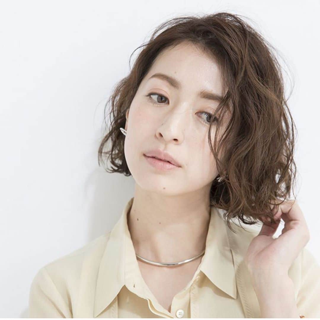 木庭弥生のインスタグラム：「@ordeve_milbon 🌷  #milbon #haircolor」