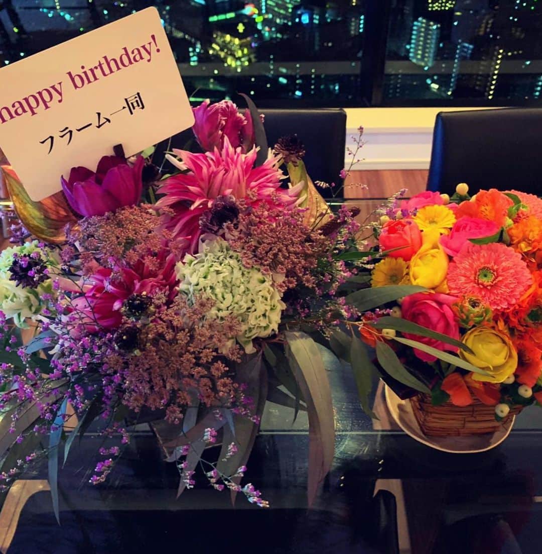 吉瀬美智子さんのインスタグラム写真 - (吉瀬美智子Instagram)「今日は45歳の誕生日✨ アラフィフを楽しみます❣️ 沢山のメッセージありがとうございます。吉瀬美智子」2月17日 22時38分 - michikokichise