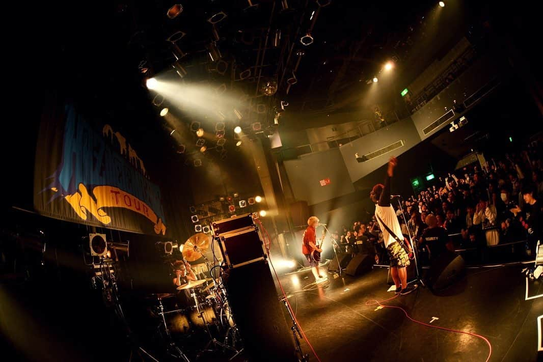 チフネシンゴさんのインスタグラム写真 - (チフネシンゴInstagram)「. HEY-SMITH presents "HAZIKETEMAZARE TOUR 2020" 東京編 . . photo by @yasumasahanda」2月17日 23時18分 - chikkun_hotsquall