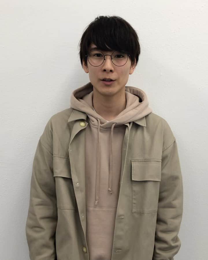 朝田淳弥のインスタグラム：「. いつも応援ありがとうございます。  今日事務所に行って沢山のファンレターやプレゼントを受け取ってきました！  大切に読ませてもらってます。  皆さんに良い報告が出来るように、もっともっと頑張りますので、これからも応援して頂けると幸いです！  #朝田淳弥 #応援ありがとうございます」