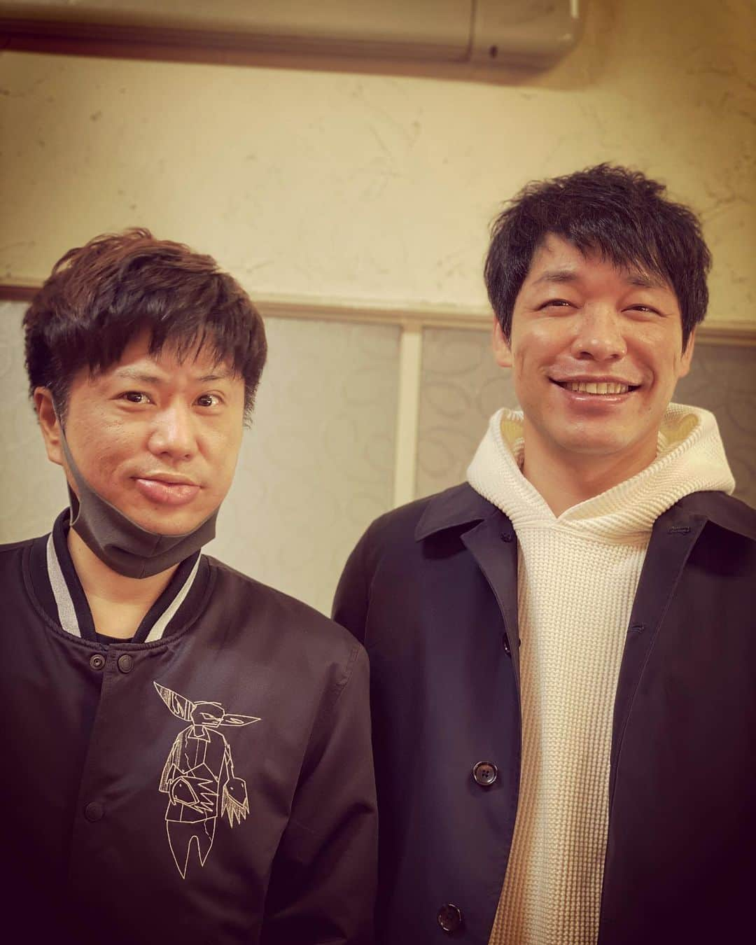 杉本知香さんのインスタグラム写真 - (杉本知香Instagram)「川島が帰るタイミングで修士来店✂️ う〜ん丁度ええ😆  #麒麟川島#麒麟#川島明#ええ声 #2丁拳銃修士#2丁拳銃#川谷修士 #丁度ええ」2月17日 14時36分 - sugimotoc