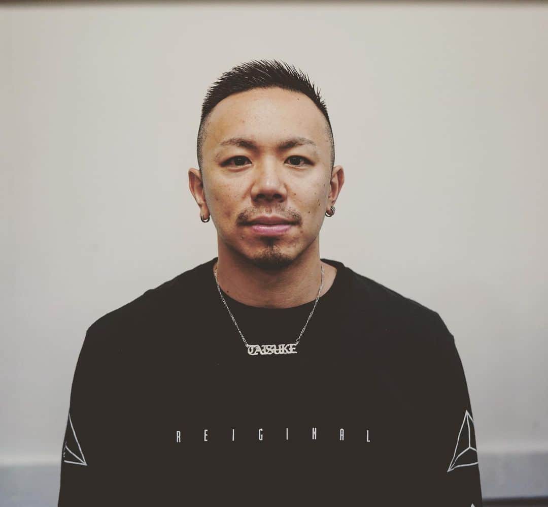 野中泰輔のインスタグラム：「Portrait🤔📸 #bboytaisuke #redbull #g_shock #makavelic #ozracing #puma #reiginal #thefloorriorz #ftheb」