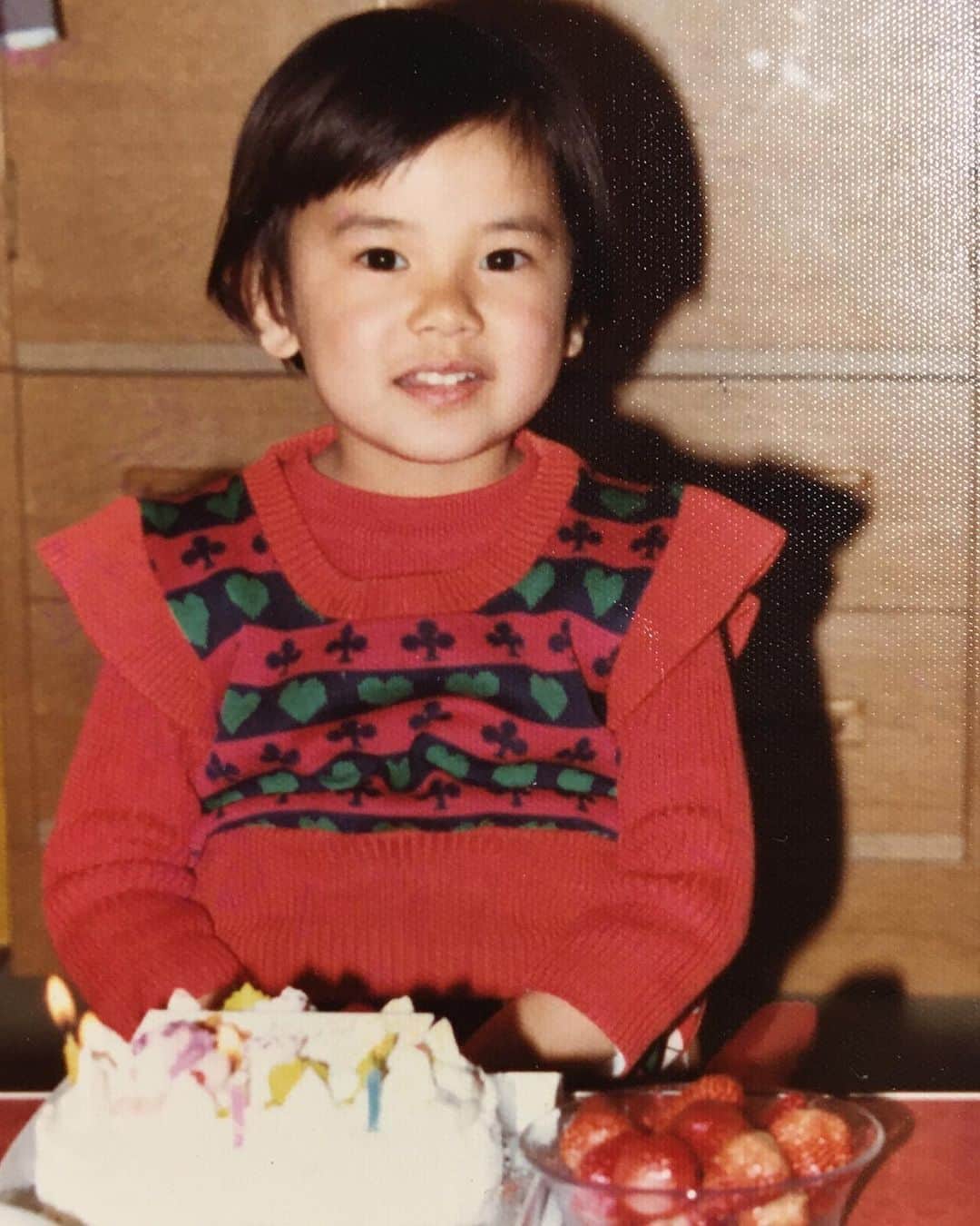 上原さくらさんのインスタグラム写真 - (上原さくらInstagram)「こちらは3歳の誕生日🎂 #childhood #子供の頃 #お誕生日 #birthday」2月17日 15時18分 - sakura_uehara_official