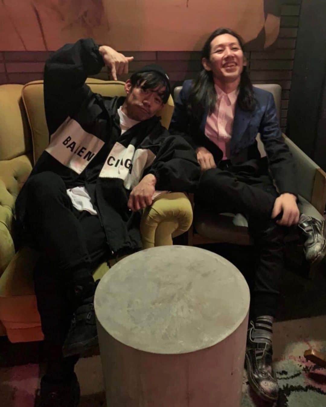 小林尊のインスタグラム：「Thanks for coming before leaving. Don’t even try to fit in. You are amazing. 🇯🇵🇺🇸 無理して合わせようとしなくていい 自分らしさ  来てくれてありがとう」