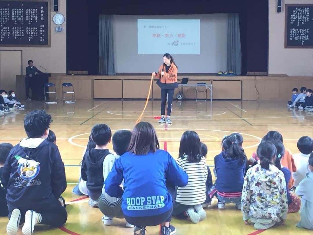 坪井保菜美さんのインスタグラム写真 - (坪井保菜美Instagram)「🗣 講演会 #葛飾区柴原小学校 のみんなに会ってきました🙋🏻‍♀️🙋🏻‍♂️ ・ 元気で素直で、 反応の良い子たちばかりでした🌱 ・ #講演会 #小学校 #夢 #目標 #努力  #挑戦 #感謝 #新体操 #オリンピック」2月17日 17時23分 - honamitsuboi