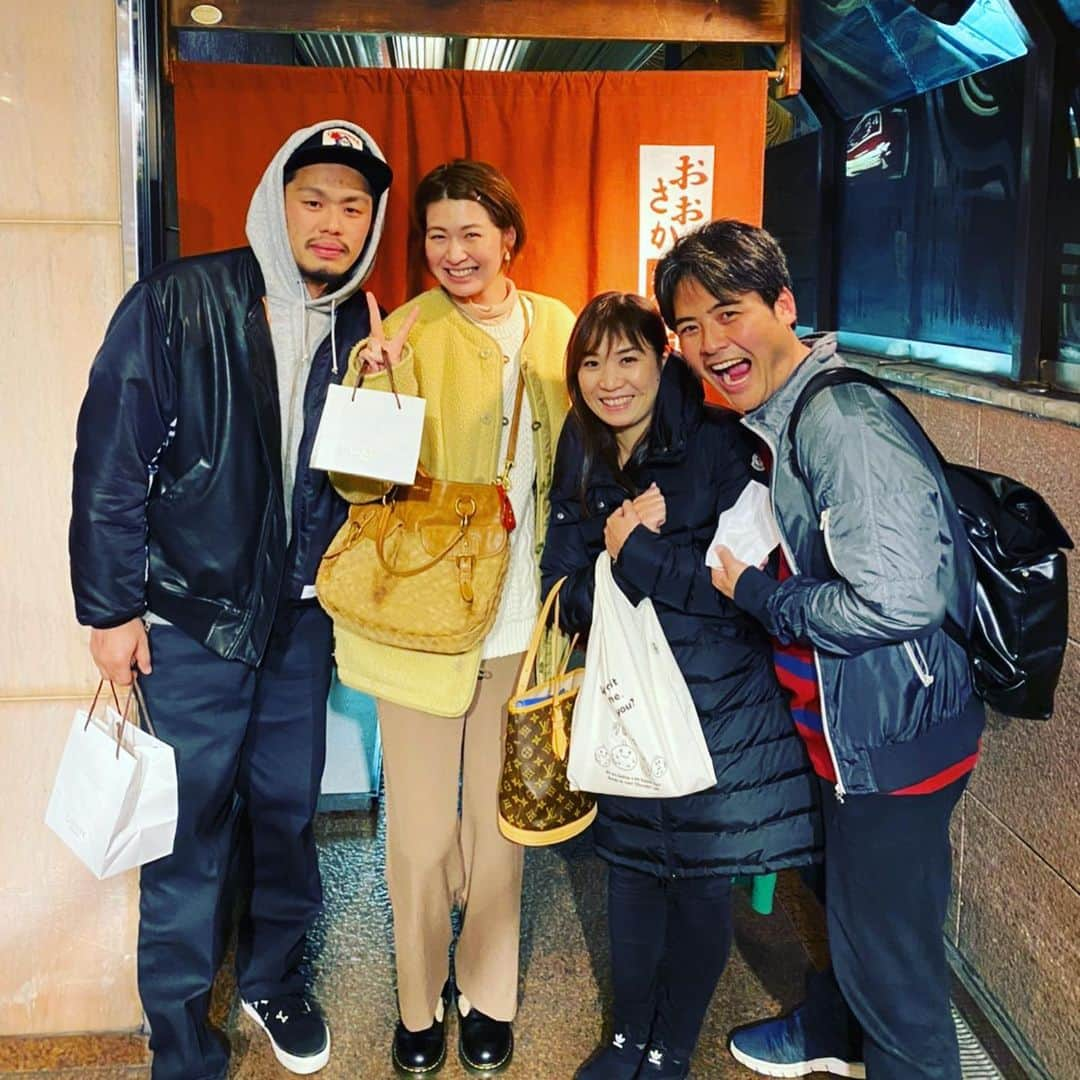 竹下佳江さんのインスタグラム写真 - (竹下佳江Instagram)「#パワースポット #癒し#刺激#大好き #人間性#器の大きさ #素敵な夫婦#顔デカ夫婦 #真っ直ぐ #頑張ろう #入れ替え戦 パワースポット❤️ たくさんのパワーをもらい 笑顔に癒されました😊 いろんなことがあるけれど前進あるのみ✨ ポジティブに👍 週末は入れ替え戦‼️ 選手達にたくさんの応援パワー注入お願いします🙏」2月17日 18時05分 - takechanman0318