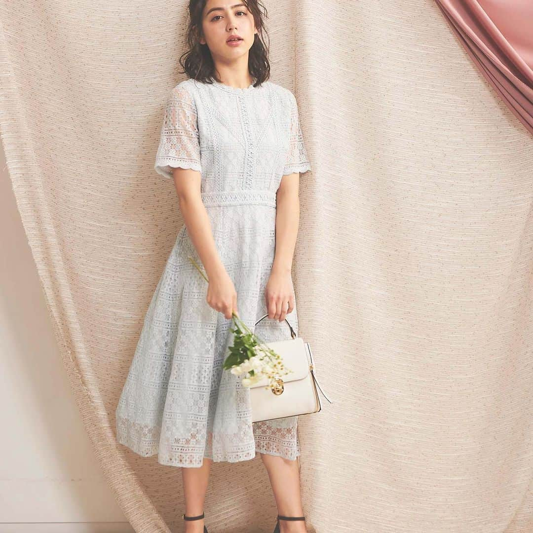 ノエラさんのインスタグラム写真 - (ノエラInstagram)「【NEW ARRIVAL】⁠⠀ 普段使いはもちろん、袖つきなので#結婚式 や#二次会 にもオススメ！⁠⠀ ・⁠⠀ ☑スプリングレースワンピース⁠⠀ 17,600円(税込)⁠⠀ ・⁠⠀ ・⁠⠀ -------------------------------------------⁠⠀ スタッフアカウントスタート！⁠⠀ リアルなスタイリングをいますぐチェック♡⁠⠀ ➡ @noela_staffsnap_⁠⠀ -------------------------------------------⁠⠀ 公式オンラインストア➡ @noela_official⁠⠀ -------------------------------------------⁠⠀ #noela#noela_style#noelagirl#newarrival#fashion#feminine#girly#code#ootd#love#likes#instafashion#instagood#ノエラ#ノエラコーデ#ノエラガール#时装#패션#옷스타그램#新作#撮影#ファッション#フェミニン#大人ガーリー#コーデ#コーディネート#置き画くら部 #ワンピース」2月17日 17時59分 - noela_official