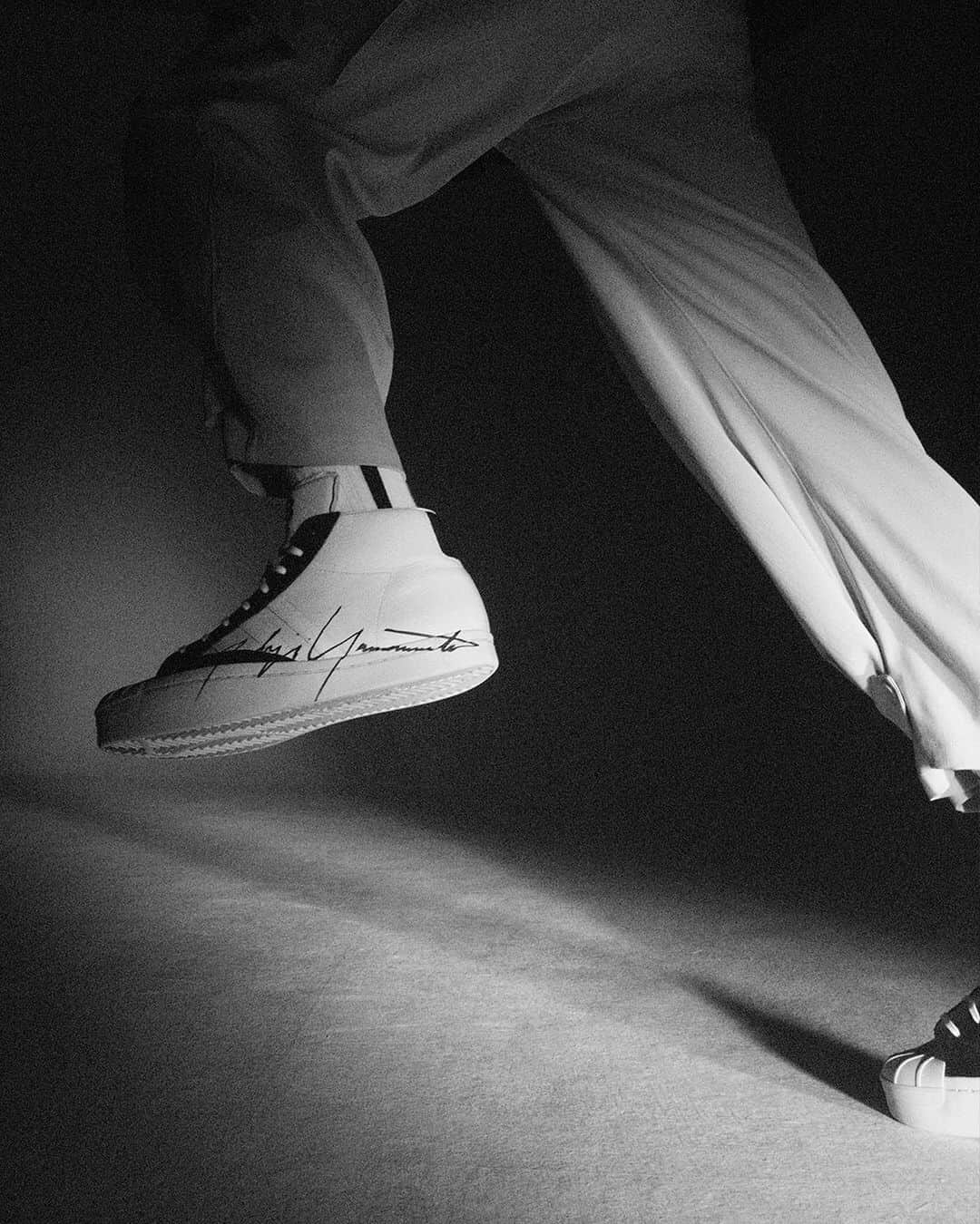 ワイスリーのインスタグラム：「Y-3 YOHJI PRO in white. Swipe for Y-3 YOHJI STAR in tonal black. Available from February 20. Y-3 Spring/Summer 2020. --- #adidas #Y3 #YohjiYamamoto Discover the collection at adidas.com/y-3」