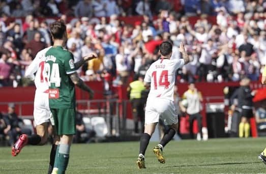 ヘスス・フェルナンデス・サエスのインスタグラム：「Porque esto nunca para y el jueves a por otro.  Mejorar y seguir juntos 💪🏻 ⠀ Muy contento con mi primer gol con el @sevillafc ⚽️ 💯」