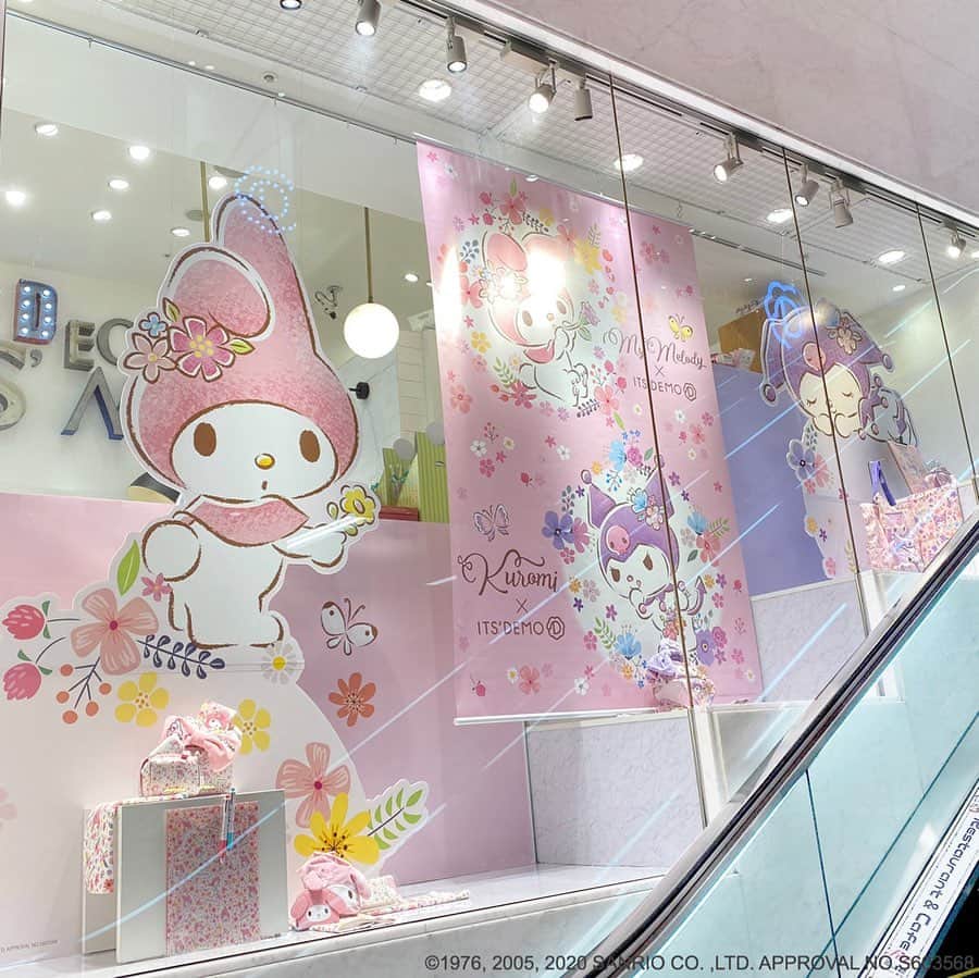 Its Demoさんのインスタグラム写真 Its Demoinstagram ティータイム が待ち遠しい マイメロ クロミ デザインのクッキー 紅茶 フラワープリントクッキー 350 Tax 菓子入りボトルビン 680 Tax クッキーbox バニラ チョコレート 390 Tax ティー