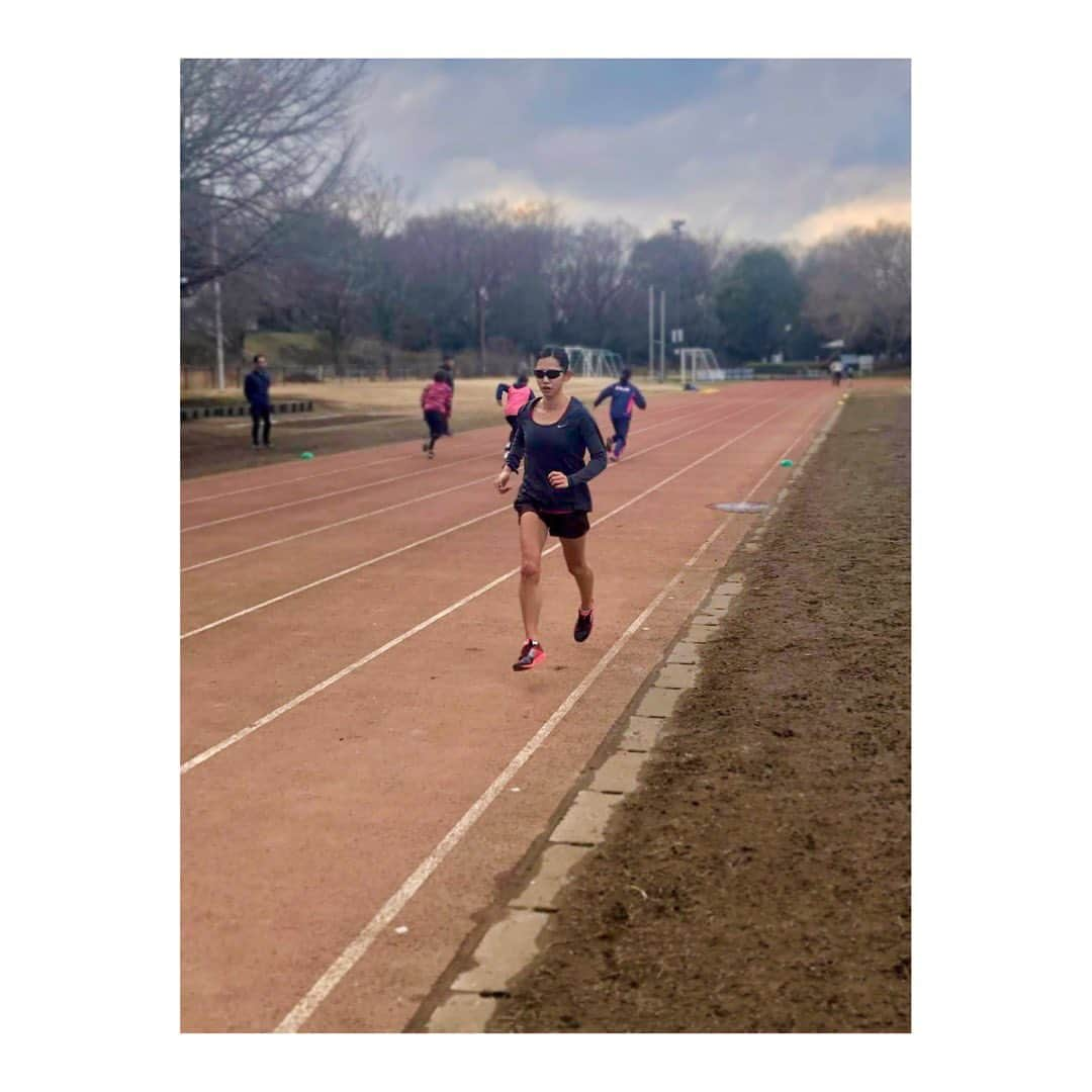 下門美春さんのインスタグラム写真 - (下門美春Instagram)「今日から始まりました新体制🏃‍♀️✨ これからわくわくだね😊✨！ とりあえずフル→2週間後フルから1週間なのでまだ導入段階ですけれど、食べ過ぎてシンプルに体が重いので絞っていきます☺️✨ 目標が明確だと嫌なことも前向き👍✨ #japan #marathon #runner #マラソン #マラソン女子 #ランニング #ランニング女子 #running #training  #brooks」2月17日 18時47分 - 38shimo