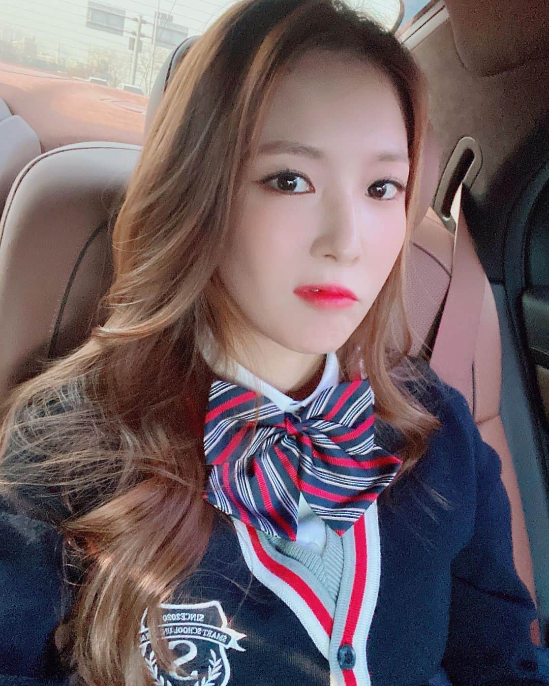 BoAのインスタグラム：「교복입고..... 땡땡이..🤣 #이동욱은토크가하고싶어서」