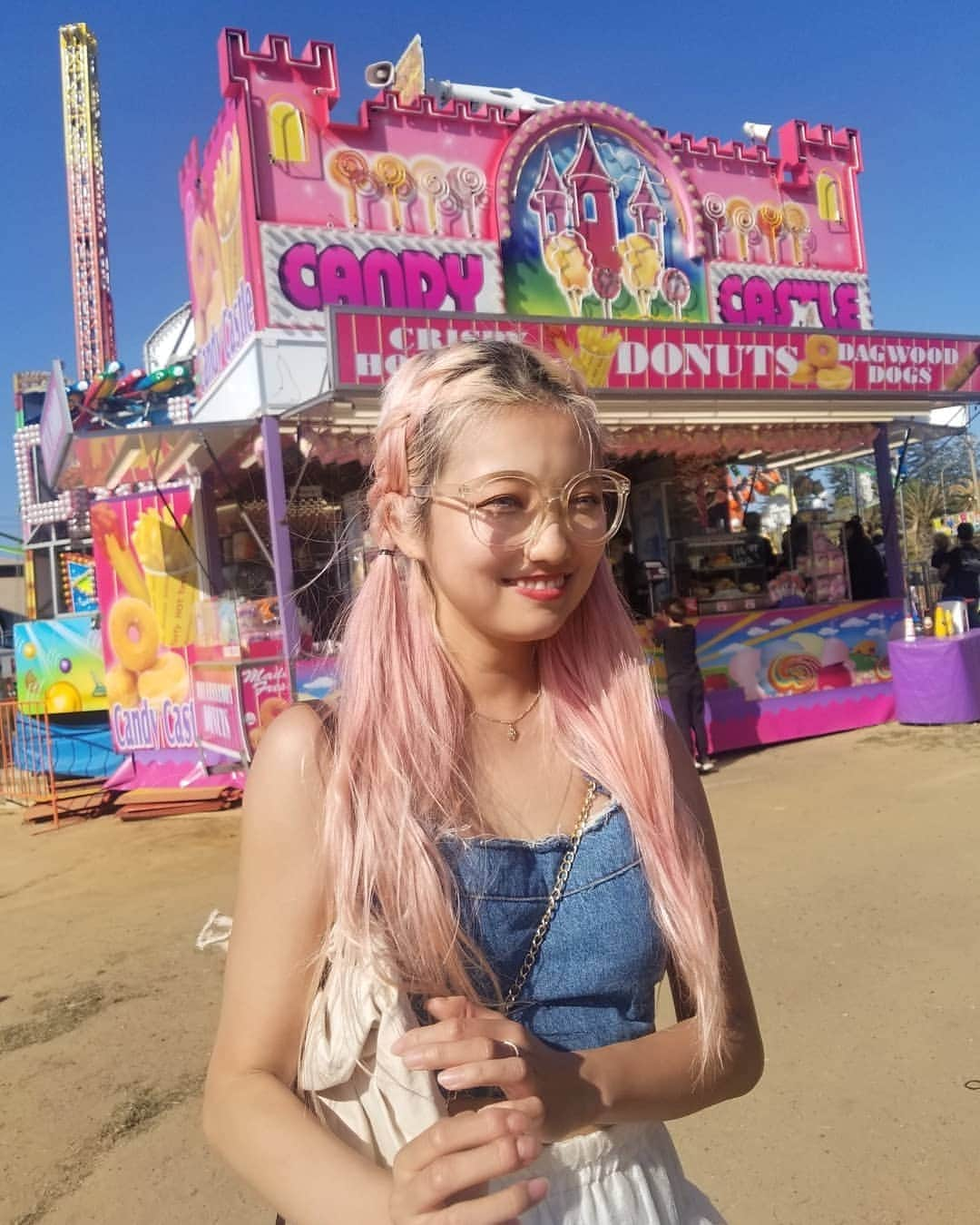 小林レイミさんのインスタグラム写真 - (小林レイミInstagram)「I'm melting 🤤🍭🧁🍼 #kawaii #charge #pinkworld #amusement #park #pinkhair #toomuchfun #harajuku #trip_shot #candyshop #dolllike #travelpost #summervibes #kawaiiチャージ #息できた」2月17日 19時24分 - _reimi._____