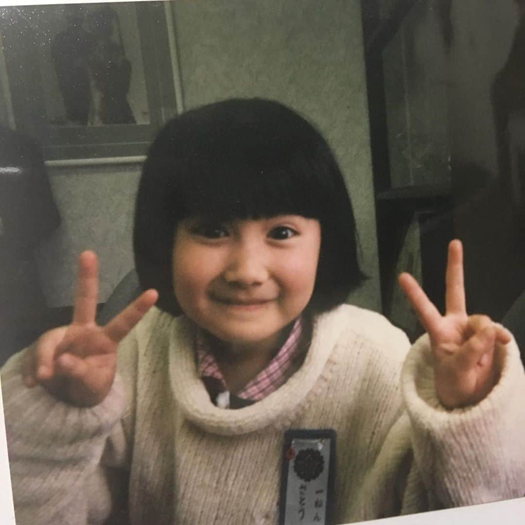 佐藤千亜妃さんのインスタグラム写真 - (佐藤千亜妃Instagram)「出演させて頂いた、日テレ「バズリズム02」の放送日は2/21(金)だそうです！ #221 #ちびまる子ちゃん #幼少期」2月17日 19時40分 - chiaki_sato0920