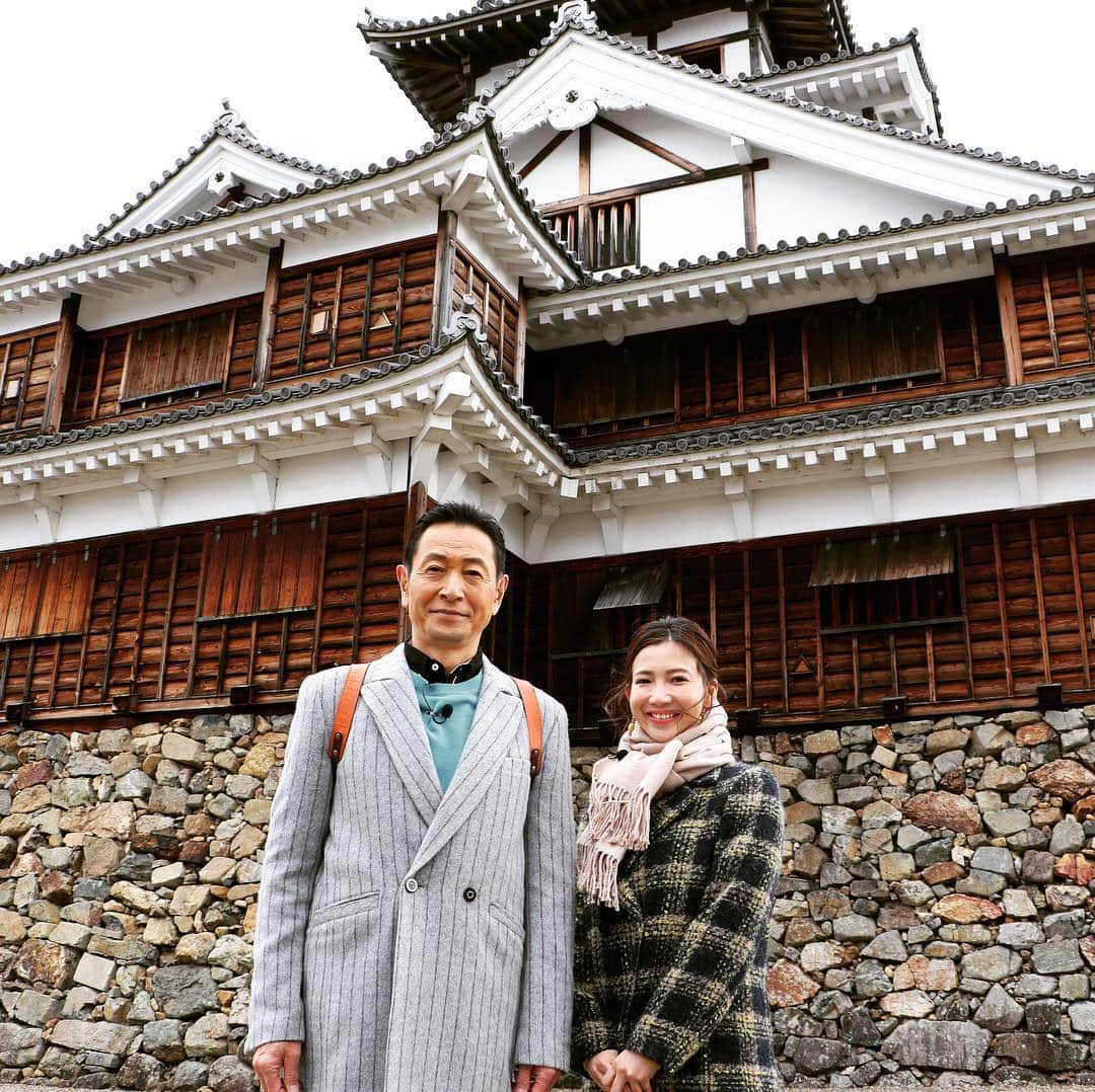 テレビ大阪「おとな旅あるき旅」さんのインスタグラム写真 - (テレビ大阪「おとな旅あるき旅」Instagram)「今週のおとな旅あるき旅（テレビ大阪）は、いま大河ドラマで注目！明智光秀ゆかりの城下町、京都 福知山さんぽです。  楽しい城下町散策で美味いもんを続々発見！さらに、少し足を延ばしたところにある、知る人ぞ知る「日本一の酒」も登場！お楽しみに！  2/22(土)18:30〜  #おとな旅あるき旅#テレビ大阪#三田村邦彦#坂本七菜#京都#福知山#大河ドラマ#明智光秀#城下町#福知山城#御霊神社#敵は本能寺にあり#日本一#どぶろく#鴨すき」2月17日 19時44分 - tvo.otonatabi