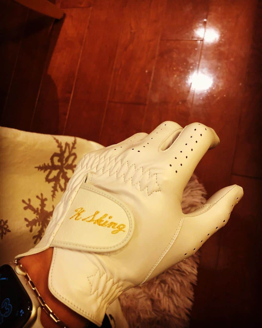 グァンス さんのインスタグラム写真 - (グァンス Instagram)「#OrderMade #Golf #Globe #やっと　#とどいた　#だが　#まだ　#使えない　#我慢」2月17日 19時45分 - kwangsamak