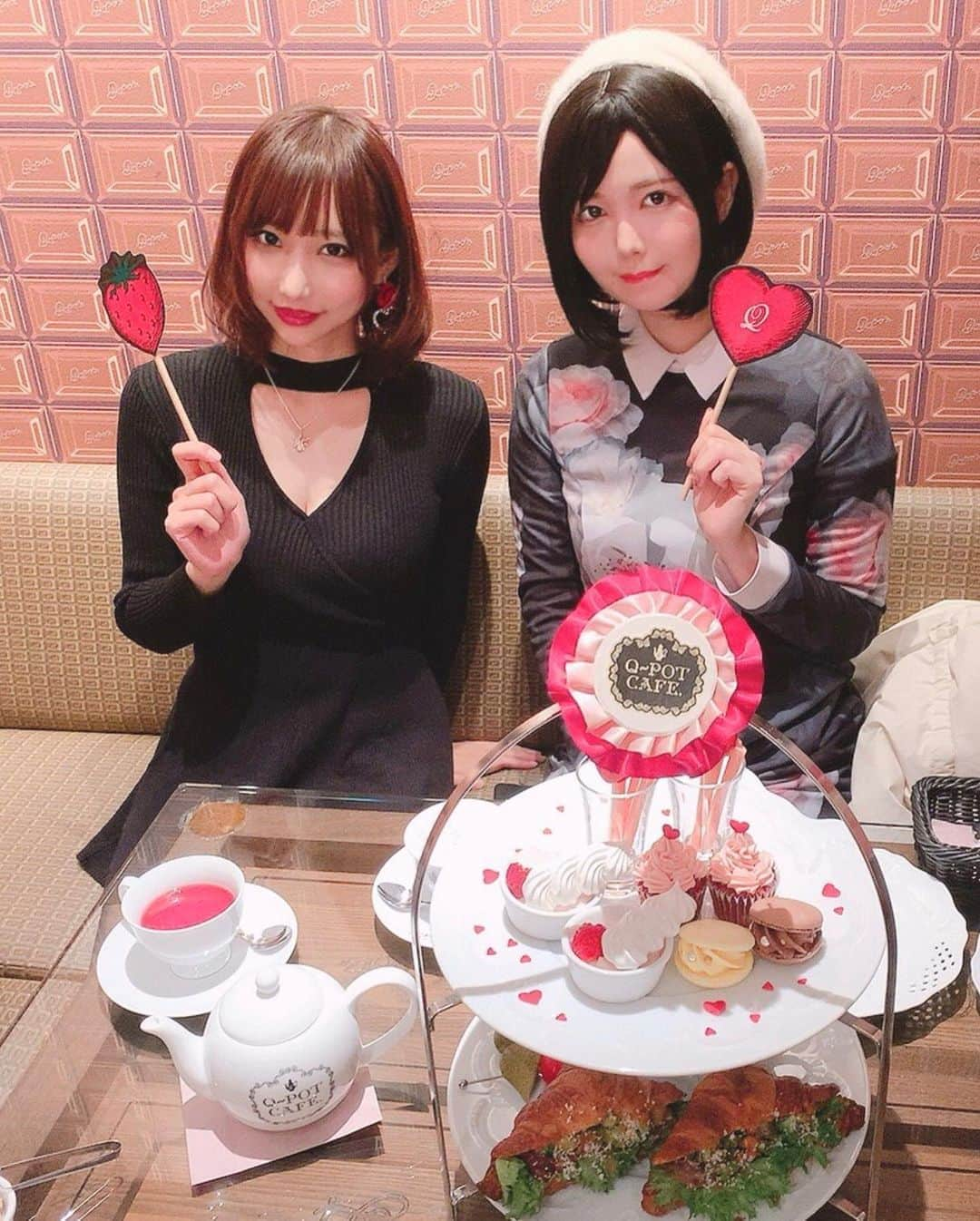 九条ねぎ あぴるさんのインスタグラム写真 - (九条ねぎ あぴるInstagram)「らいぴーと可愛いケーキを食べて、可愛い洋服をお買い物した❤️ 好みが同じだから楽しい☺️💕 @raimu_charlotte  #qpotcafe #valentine #japanesegirl」2月17日 19時48分 - negi_kujyo