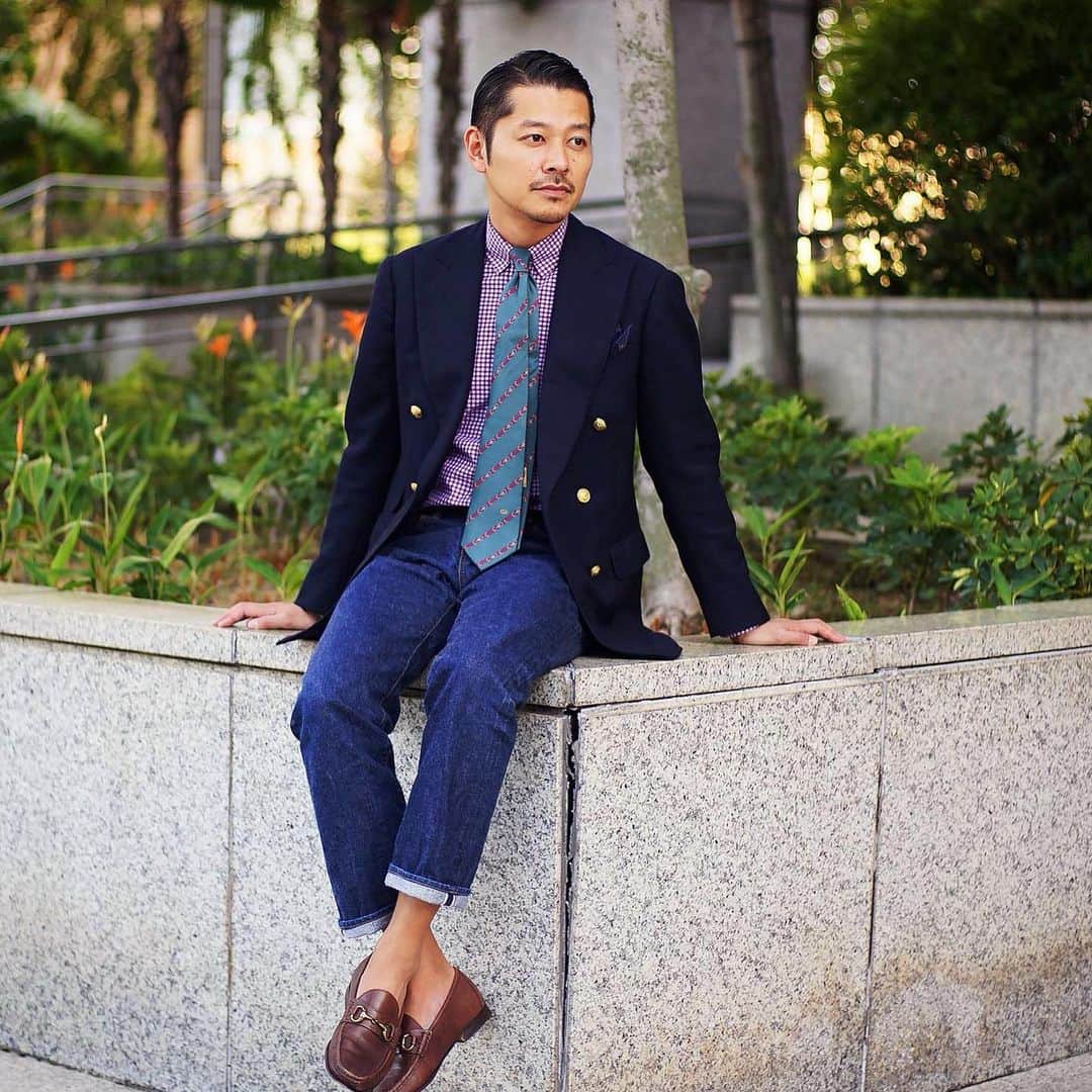 のインスタグラム：「“Blazer style...” ———————————————————————— Photography @kens_cc  #gucci #guccitie #internationalgallerybeams #ringjacket #newcolonialstyle #jetset #singapore #luxuryresort #colonyclothing #singaporelife #singaporestyle  #lifestyle #fashion #mensfashion」