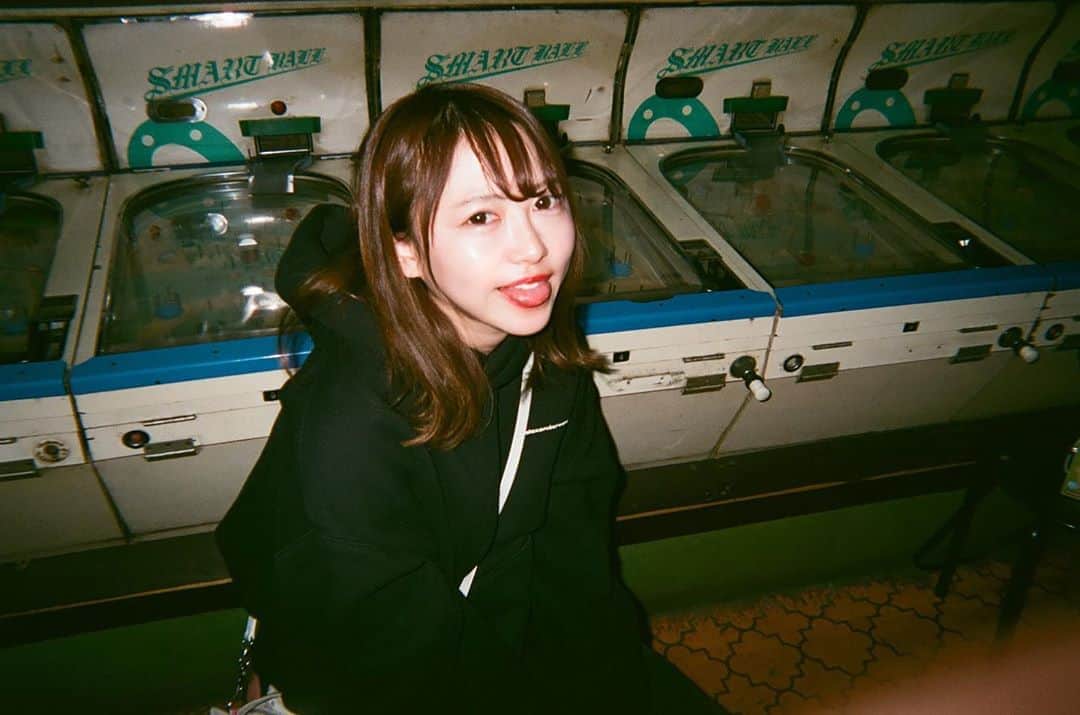 塚本美玲のインスタグラム：「久しぶりの写ルンです📸﻿ ﻿レトロなカメラでレトロな街💫 ﻿ ﻿ ﻿ ﻿ ﻿ ﻿ ﻿ ﻿ #写ルンです#camera#photo#photography#photographer」