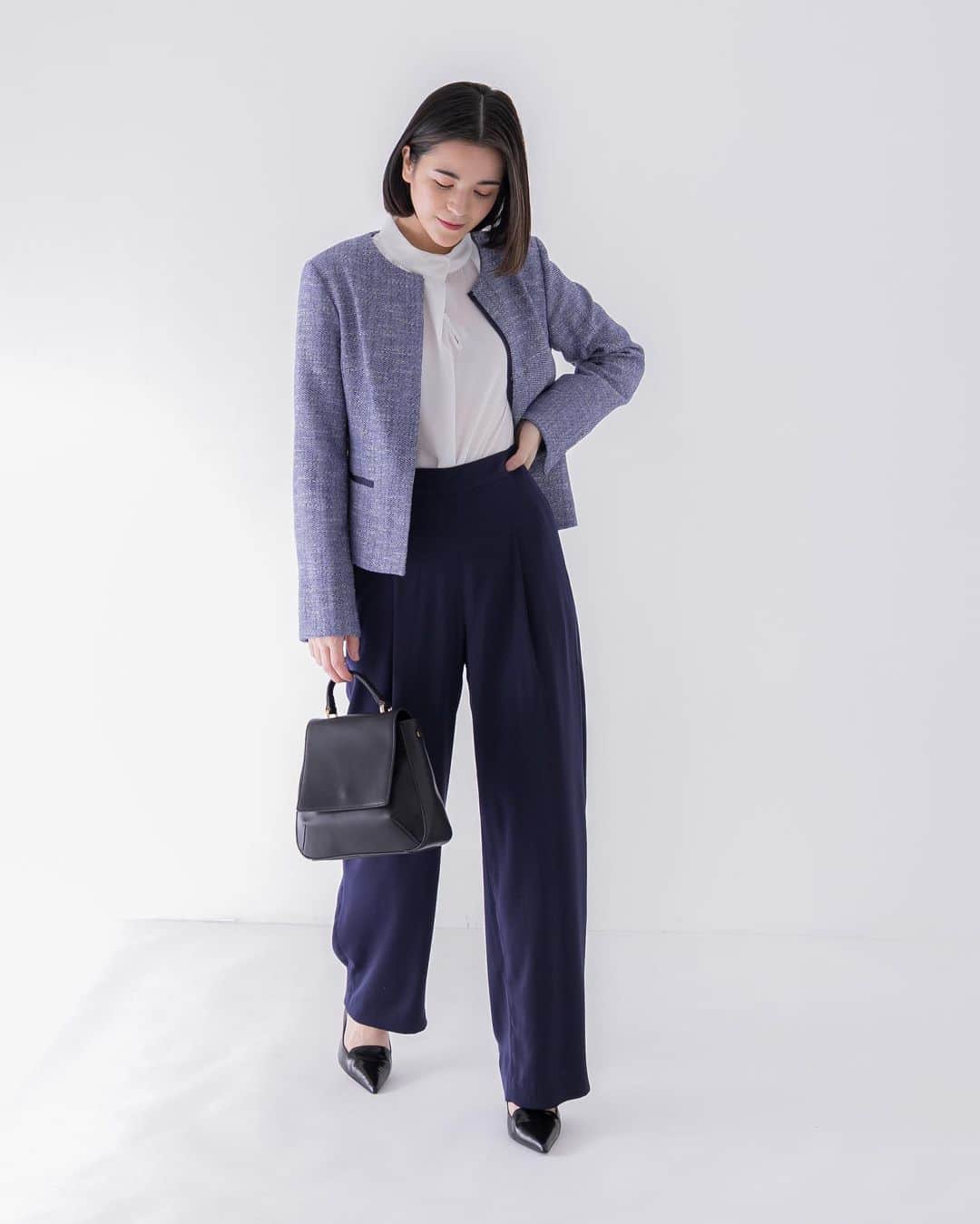 のインスタグラム：「. LA MAISON ﻿ 20SS NEW COLLECTION ﻿ ﻿ 今季より、卒入園式、入学式などフォーマルシーンやオフィスシーンで活躍するラインナップも取り揃えております。﻿ 一着は持っていたいノーカラージャケットはシンプルなスタイリングに羽織れば一気にフォーマル仕様に。 ﻿ ﻿ #dress #onepiece﻿ #オケージョン #フォーマル﻿」