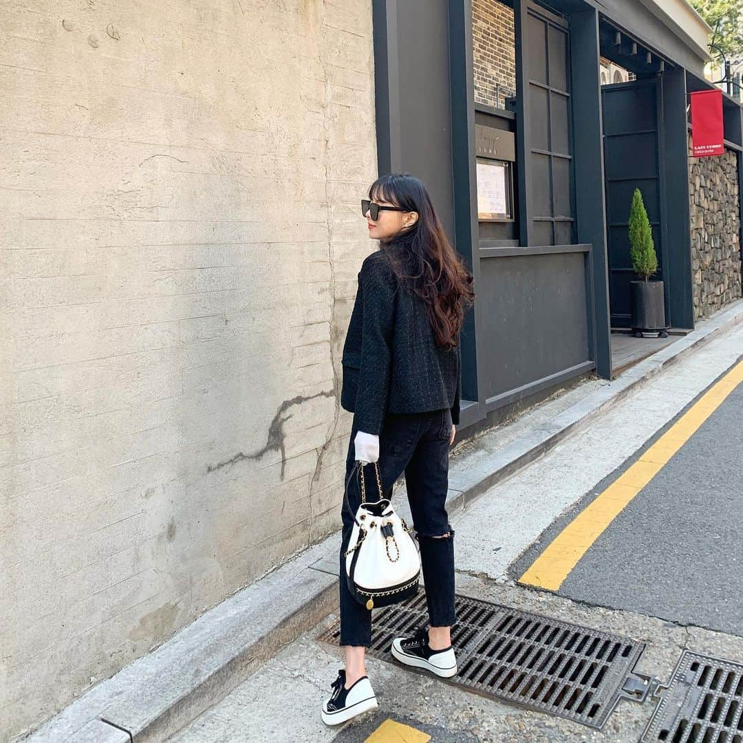 MeJiwooさんのインスタグラム写真 - (MeJiwooInstagram)「🖤」2月17日 20時18分 - mejiwoo103