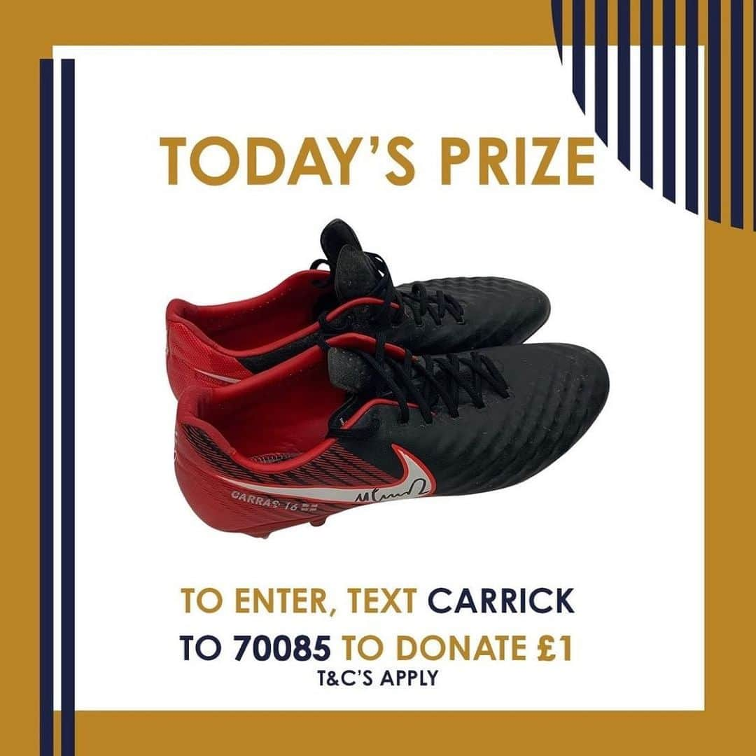 マイケル・キャリックのインスタグラム：「Repost from @michaelcarrickfoundation • IT'S OUR BIRTHDAY! 🎉🎉🎉 #Carrickssuper16 prize draw Day 1⃣! Today you can be in with the chance of winning a pair of Michael's very own signed boots. 👟️❤️️ Ensuring participants have the tools they need to achieve their full potential is a very important part of what we do at the Foundation and is the reason why Carrick's Boot Room was created in 2018. Every year the Foundation calls upon the public to donate their unwanted football boots so that they can be sorted, cleaned and relaced, and then gifted to someone in need. 👟️⚽️ 🤳Text 'CARRICK' to 70085 to donate £1 and to be entered in to today's prize draw! The winner will be announced in 24 hours.」