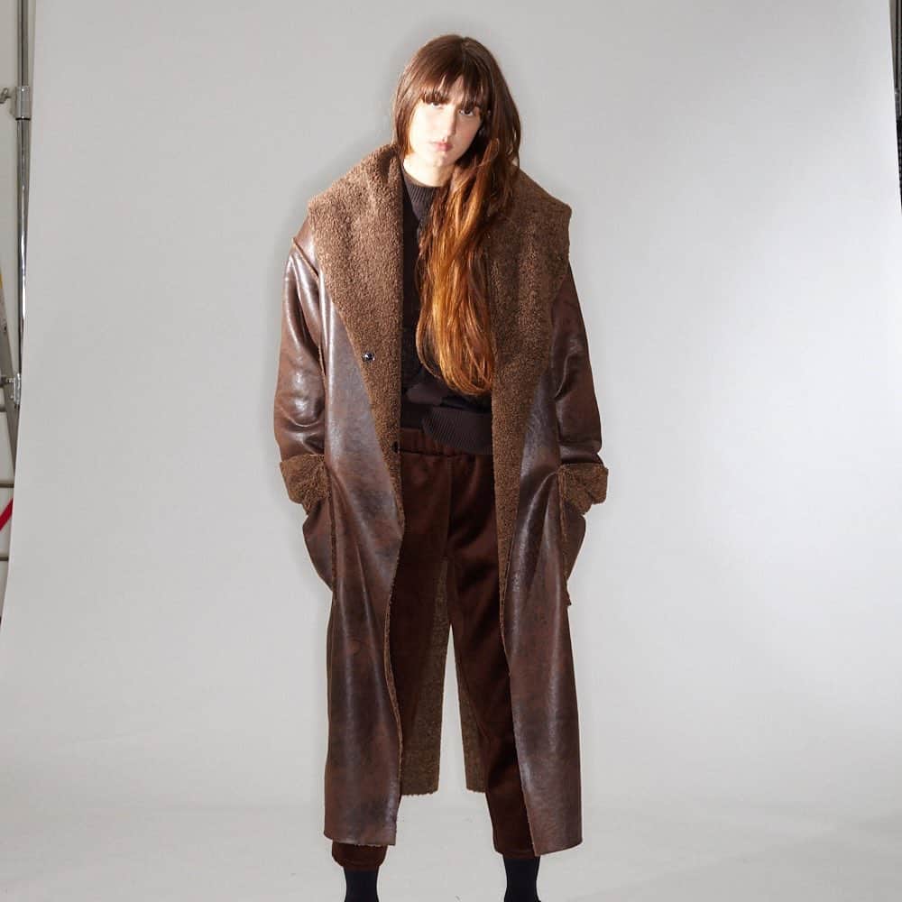のインスタグラム：「collection PRIVĒE? FW 20-21 it’s ready for MILAN - discover all collection in our showroom in CORSO CONCORDIA 10 - only by appointment! #collectionpriveeofficial • • • • • #newcollection #style #fashionista #iconic #new #fw2021 #totallook #milan #mfw #fallwinter #brownlook #ecofriendly #ecoshearling #coat #overcoat #lookoftheday #fashionista #womenswear #mfw #milan #pfw #whiteshow #whiteonweb」