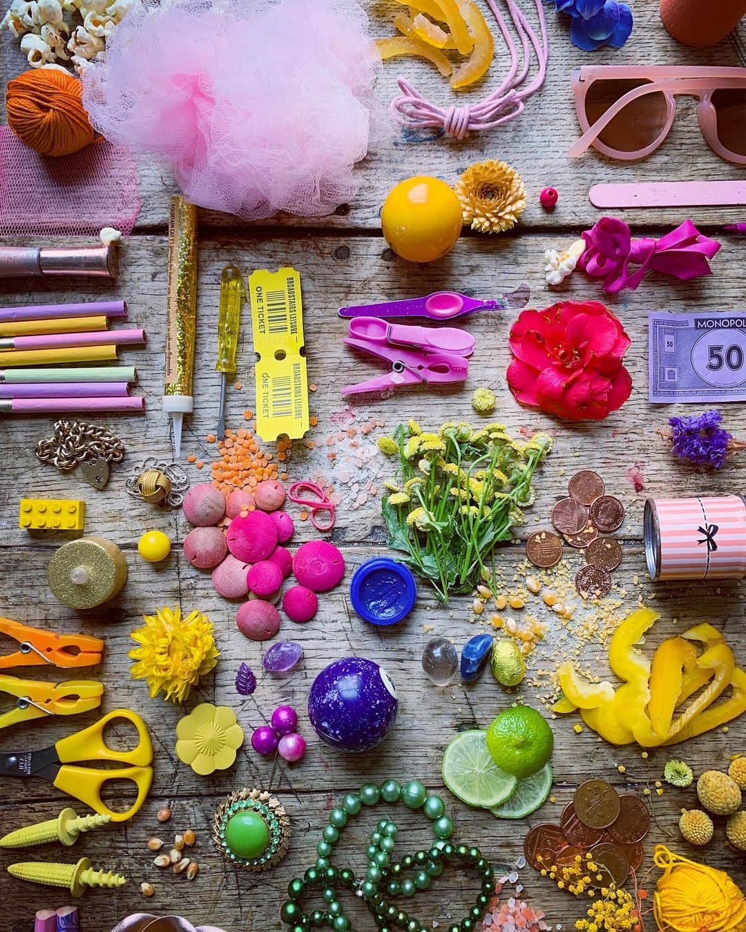 Tea and sittingのインスタグラム：「✨💞☔️...I created this arrangement in my Live Story today as I wanted to share the multi sensory levels to it; the sounds and the smells as well as the colours and textures. These colours have been constantly floating around my head since the trip to Margate which @sophieabbottartist and I went on last week. If you swipe across you’ll see some photos which illustrate how this colour palette must have found its way into my recent consciousness...as well as a multi sensory film snippet using this arrangement!🔮💡👛 #synaesthesia #synesthesia #consciouscreativity #multisensory #sensoryplay #creativeprocess #creativeprocesses #5ftinftable #domesticforaging #colourcollection」