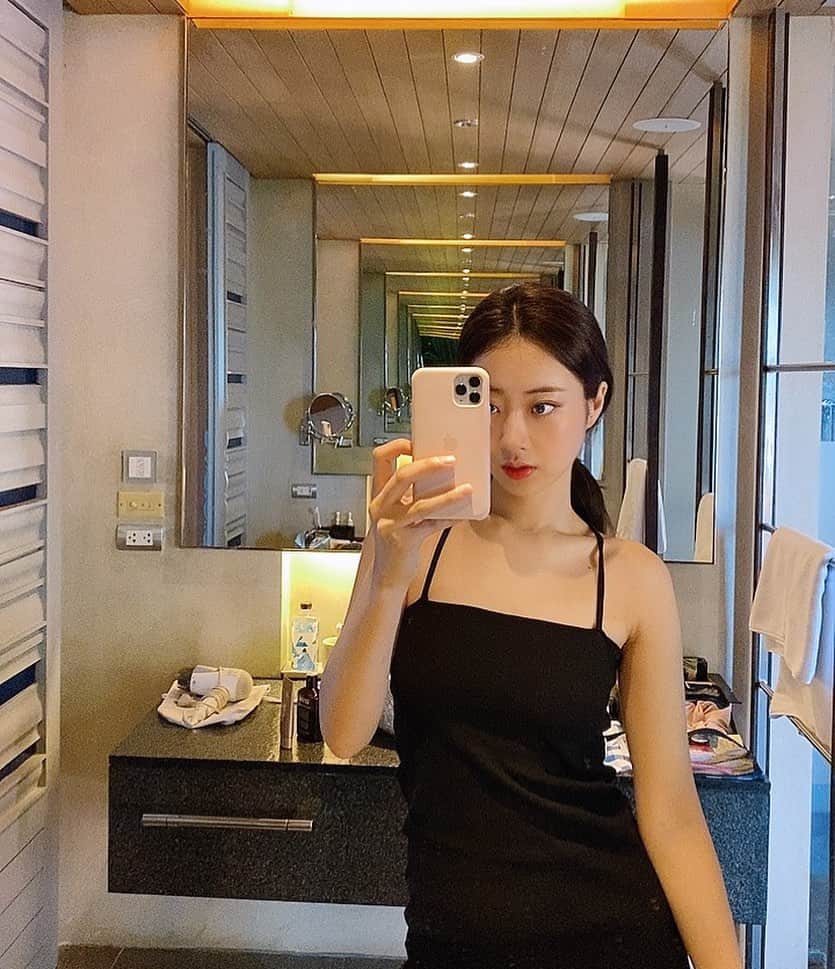 ギョンリ のインスタグラム：「☀️」
