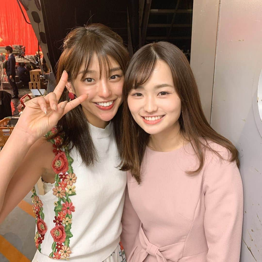 岡副麻希さんのインスタグラム写真 - (岡副麻希Instagram)「🍓﻿ 先日りなちゃんと久しぶりに共演できました❣️﻿ #東大王 ﻿ 数年前お天気担当をバトンタッチしたのが﻿ りなちゃんでした😇👒﻿ #めざましどようび﻿ ﻿ 当時から謙虚で、包容力の塊でしたが﻿ 今も変わらず最強りなちゃんに﻿ いい意味で#ほわわ となりました☺️💓﻿ #先輩みたいな後輩ちゃん﻿ #篠原梨菜#TBSアナウンサー﻿」2月17日 21時25分 - maki_okazoe_official