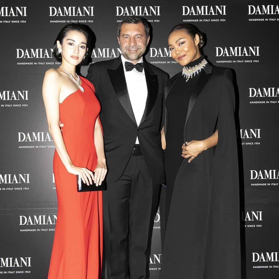 Crystal Kayさんのインスタグラム写真 - (Crystal KayInstagram)「What a perfect way to spend Valentine's Day surrounded by beautiful people and beautiful diamonds by @damianiofficial 🌹 Thank-you for having me💎  #thassahouseonmyneck #madameVader」2月17日 21時37分 - crystalkayofficial