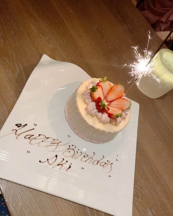 石川晶子（あきぽよ）のグルメインスタ