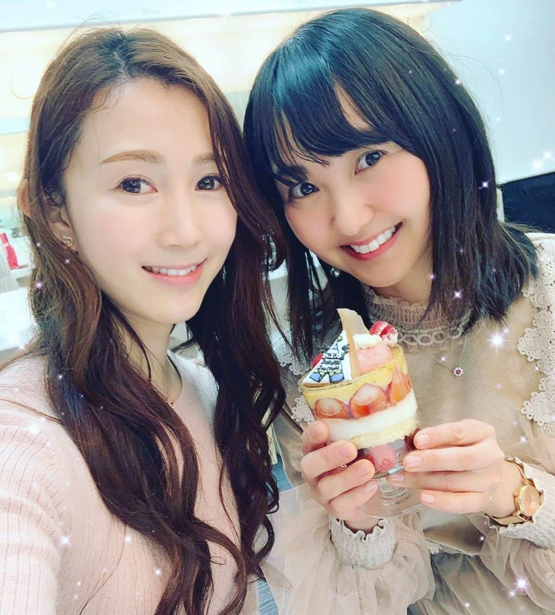 三浦泉さんのインスタグラム写真 - (三浦泉Instagram)「* めぐみちゃん　@megumi.cl と 八王子オリンパスホールで開催のスキマスイッチのLive行って来ました🥰♫♬ * オリンパスホールはクラシックコンサートでもお馴染みのホールで 嬉しかった💕 *  代表曲　もアンコールで 聴けて感動でした‼️ *  Live後にいただいた　@akameru_cake_hachioji  のパフェも 最高に美味しかった🍰💗❤️♥️ *  うっかり ダイエットサプリメントを 持ってくるの忘れてました、、笑🐖‼️ * * #スキマスイッチ #スキマスイッチライブ  #jpop」2月18日 0時06分 - princessizu1201